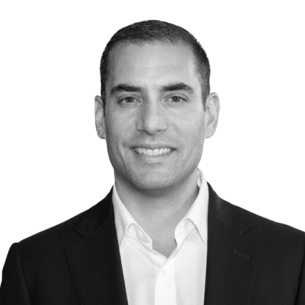 Portrait of Bahram (Ben) Alavi, founder and president of Atlas Ocular